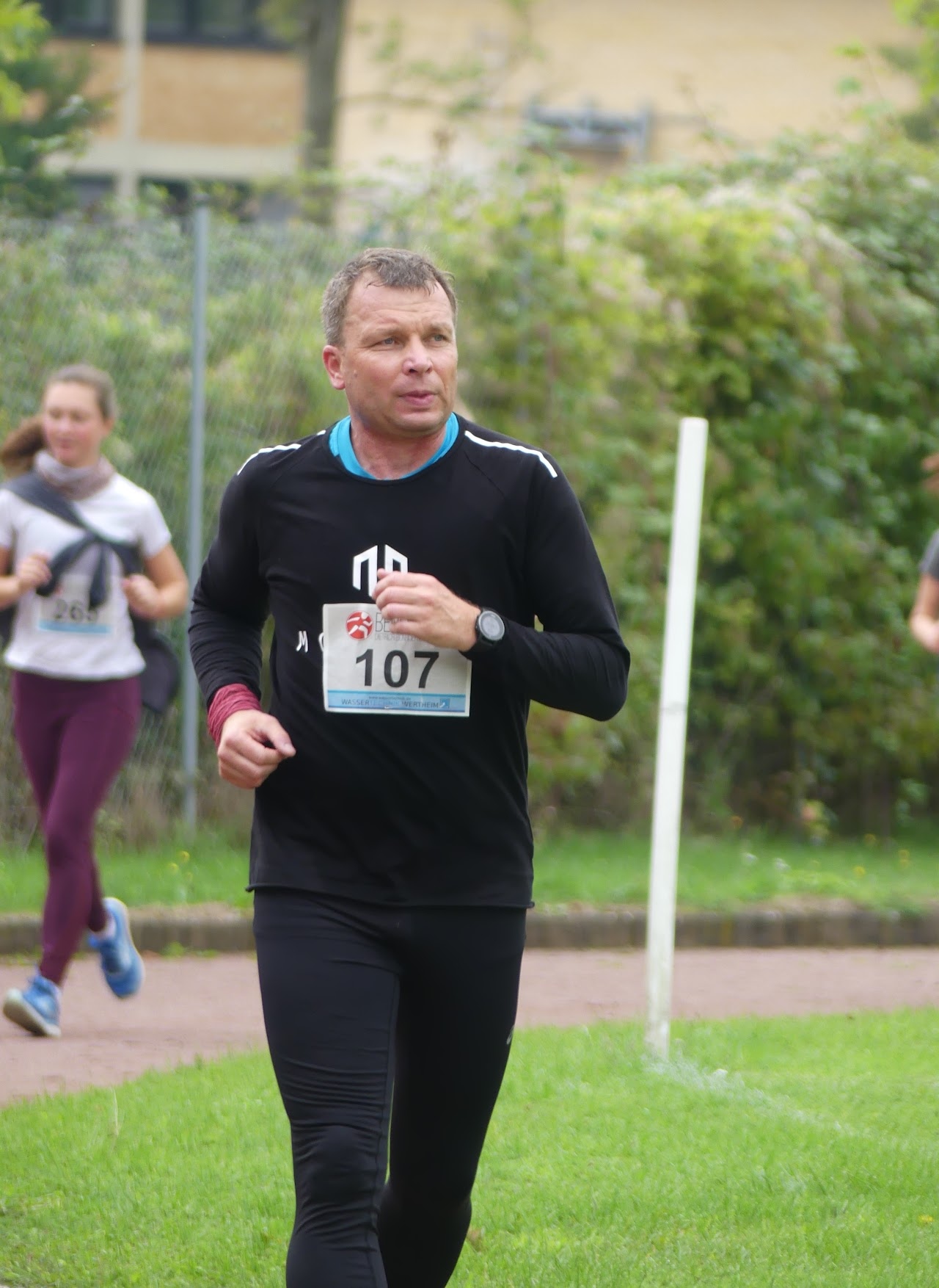 Bild vom 13. Benefizlauf im Jahr 2022. Dies ist das 39. Bild.